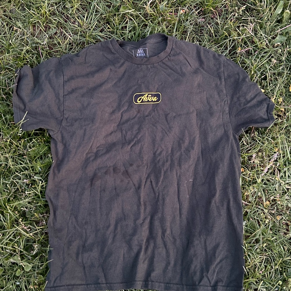 aura green graphic tee medium